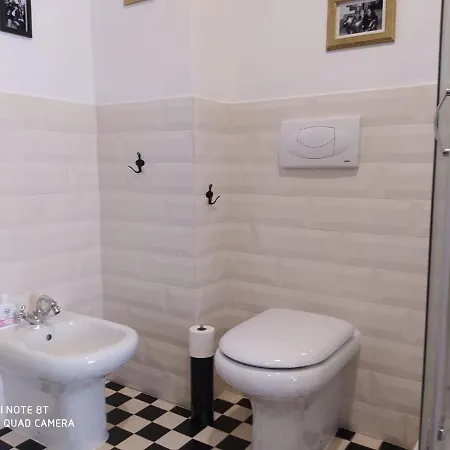 Vanity - 4 Bedrooms With 4 Bathrooms - Ac & Wifi * 罗马