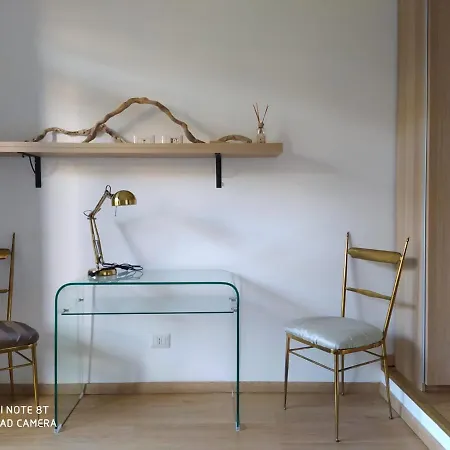 Vanity - 4 Bedrooms With 4 Bathrooms - Ac & Wifi 罗马