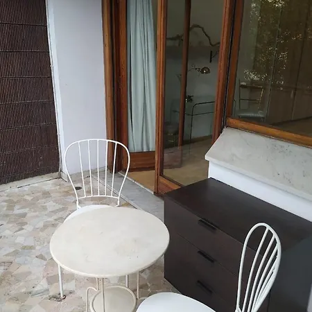 公寓 Vanity - 4 Bedrooms With 4 Bathrooms - Ac & Wifi 罗马