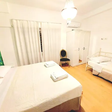 Vanity - 4 Bedrooms With 4 Bathrooms - Ac & Wifi